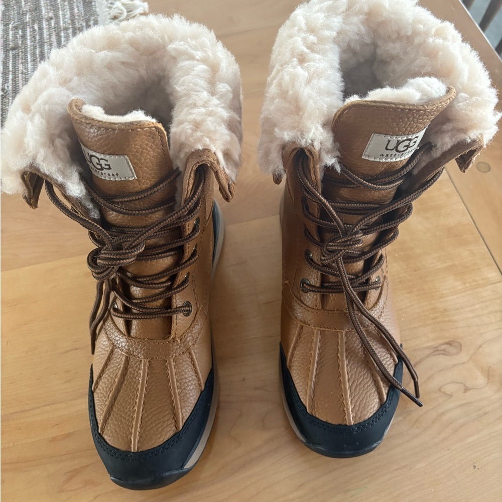 UGG Women's Tan and Black Lace Up Boots